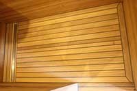 Douche italienne en Teck une pente � caniveau et remont�e