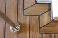 Cadre de contour d'un sol en parquet Teck en pont de bateau