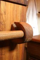 Porte serviette sur mesure en Teck