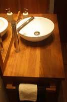 Meuble vasque en Teck � avec plan vasque � lames larges continues